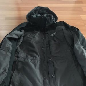 NORTH FACE HyVent Series Men’s Jacket, NWOT, Large